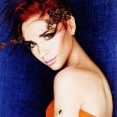 Harper's Bazaar China (2012)