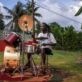 07-lens-drummer-slide-MS24-superJumbo.jpg