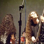 Ex-member Kain [vocal], Demétrius [drums] and VH [bass] - Live  