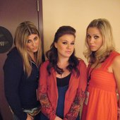 Kate & Jill with Kelly Clarkson