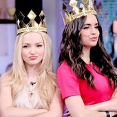 Dove Cameron & Sofia Carson