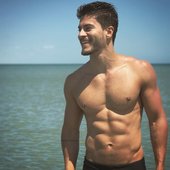 arthur-aguiar-sem-camisa-sarado-tanquinho-molhado-piscina-sunga-1.jpg