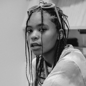 B&W