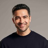 HQ: Alfonso Herrera - Manuel Zúñiga