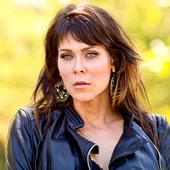 Beth-Hart_120_by-Greg-Watermann_png