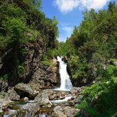 depositphotos_42447421-stock-photo-waterfall-khamar-daban-southern-near.jpg