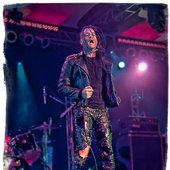 Graves Live (Marky Ramones Blitzkrieg)