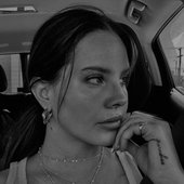 Lana in a car b&w