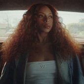 ravyn lenae.jpg