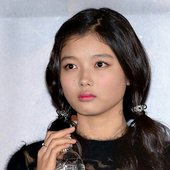 Kim Yoojung