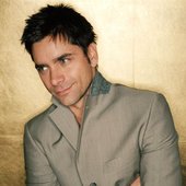 07John_Stamos