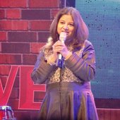 Rekha_Bhardwaj_performing_at_Alive_India_in_Concert_-_Season_2,_Phoenix_Marketcity._Bangalore.jpeg