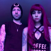 Josh Clark & Luna Blanc
