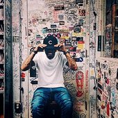 vic-spencer-greenroom.jpg