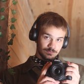 _Eu tô me orientando pra uma bonança que me lembra_ sei lá_ a paz que é a praia de noite_ ou em um dia chuvoso__0(WEBP).webp