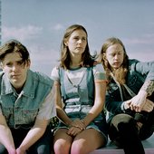 Middle-Kids-2017-cr-Maclay-Heriot-billboard-1548.jpg