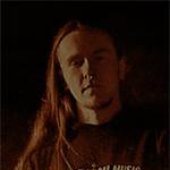 Johannes Helmuth (vocals/guitar)