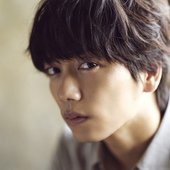 山崎育三郎