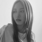 b&w