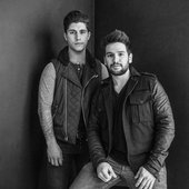 Dan + Shay <3