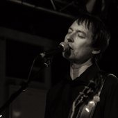 Mic_Jogwer_02_PINK_TURNS_BLUE_2016_Live@Feierwerk-Munich_photocredit_Sabine_Thiele.jpg