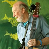 Pete_Seeger2_-_6-16-07_Photo_by_Anthony_Pepitone.jpg