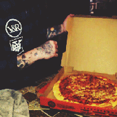 jonny eating pizza