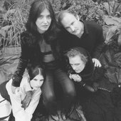 Sharon Van Etten & The Attachment Theory