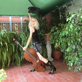 Marzia - ride Cello :-)