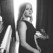 MarenMorris_creditAlexFerrari_0493R.jpg