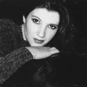 Vanessa Renée - Booklet Photo.jpg