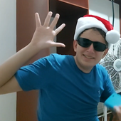 Carlos de Mayo in a EstoyEnchilado video