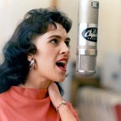 American-country-singer-Wanda-Jackson-circa-1970.jpg