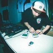 Фото с тусовки Русской Чиптюн Мафии в мск Автор полотен @denis_dasen #chiptune #lsdj #русскаячиптюнмафия (1).jpg