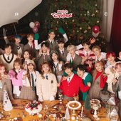 younha-lee-seokhoon-cix-cignature-epex-2022-c9-christmas-v0-f0uf5d8o9k1a1.jpg