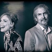 Lonna Kelley and Howe Gelb, © unknown