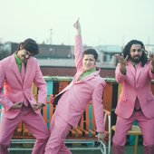 The+Burning+Peppermints+pose+before+a+concert+at+Saturn+Birmingham.jpg