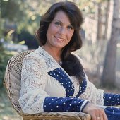 Loretta Lynn.jpg