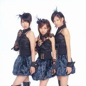 板野友美・佐藤夏希・宮澤佐江