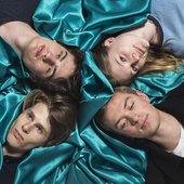 Sløtface-Class-of-2017-Emma-Swann_10web.jpg