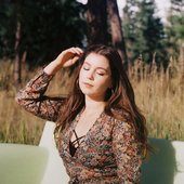 Izzi Ray