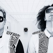 header_band_2.jpg