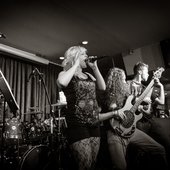 From left to right: Germain Delarosbil, Olivier Neron, Sarah Campanella, James McCallum, Nicolas Marineau