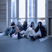 ILLIT - The 4th Mini Album: MAMIHLAPINATAPAI