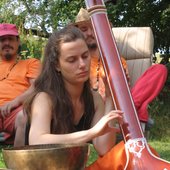 Amuna playing the Tanpura