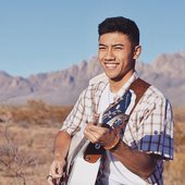 American-Idol-Zak-Las-Cruces-mountains.jpg