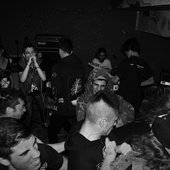Raze the wall live