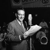 cropped-121204023906-nye-quiz-q3-guy-lombardo.jpg