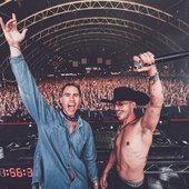 Loud Luxury