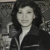 Ca sĩ Dạ Hương